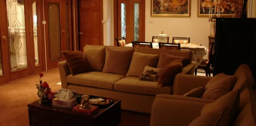 Condo in Bang Na, Bangkok, Thailand, 3 bedrooms  № 145793