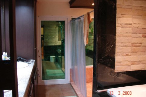 Condo in Bang Na, Bangkok, Thailand, 3 bedrooms № 145793 - photo 20