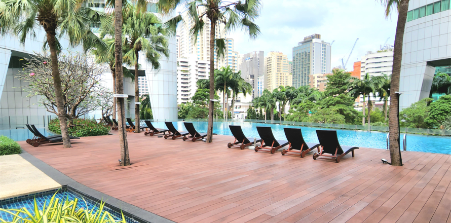 Condo in Bangkok, Thailand, 3 bedrooms № 187902