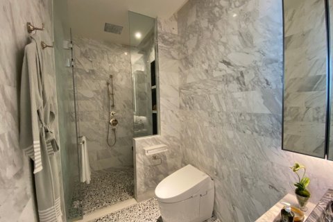 Condo à Khlong San, Bangkok, Thaïlande, 2 chambres  № 147955 - photo 11