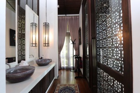 Villa in Hang Dong, Thailand 5 bedrooms № 147958 - photo 12