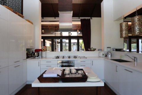 Villa in Hang Dong, Thailand 5 bedrooms № 147958 - photo 21