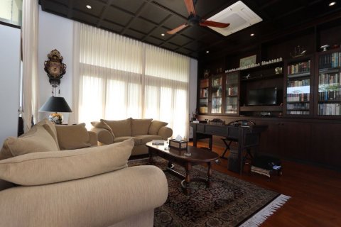 Villa in Hang Dong, Thailand 5 bedrooms № 147958 - photo 26