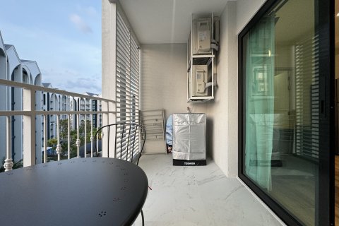 Condo in Phuket, Thailand, 2 bedrooms  № 147956 - photo 27