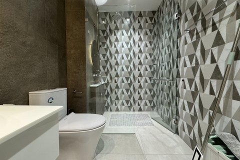 Condo in Phuket, Thailand, 2 bedrooms  № 147956 - photo 15