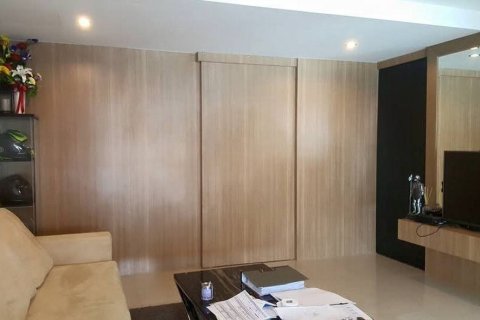 Townhouse in Pak Kret, Thailand 3 bedrooms № 147953 - photo 3