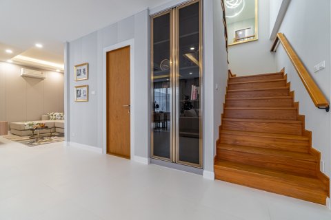 Villa in Pattaya, Thailand 4 bedrooms № 134163 - photo 16