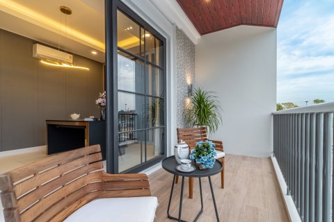 Villa in Pattaya, Thailand 4 bedrooms № 134163 - photo 12