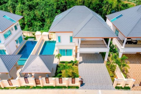 Вилла в Паттайе, Таиланд с 4 спальнями  № 134160 - фото 2