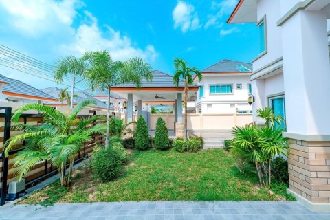 Вилла в Паттайе, Таиланд с 4 спальнями  № 134160 - фото 6