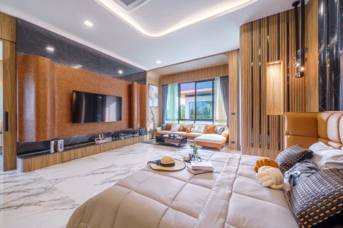 Villa in Pattaya, Thailand 6 bedrooms № 134159 - photo 27