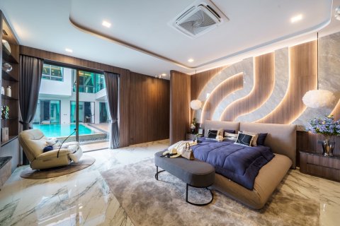 Villa in Pattaya, Thailand 6 bedrooms № 134159 - photo 7