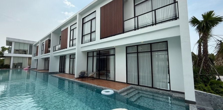 Villa à Pattaya, Thaïlande 3 chambres № 198784