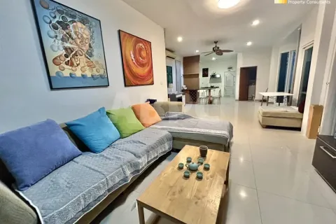 Casa de 3 dormitorios en Pattaya, Tailandia № 212000 - foto 4