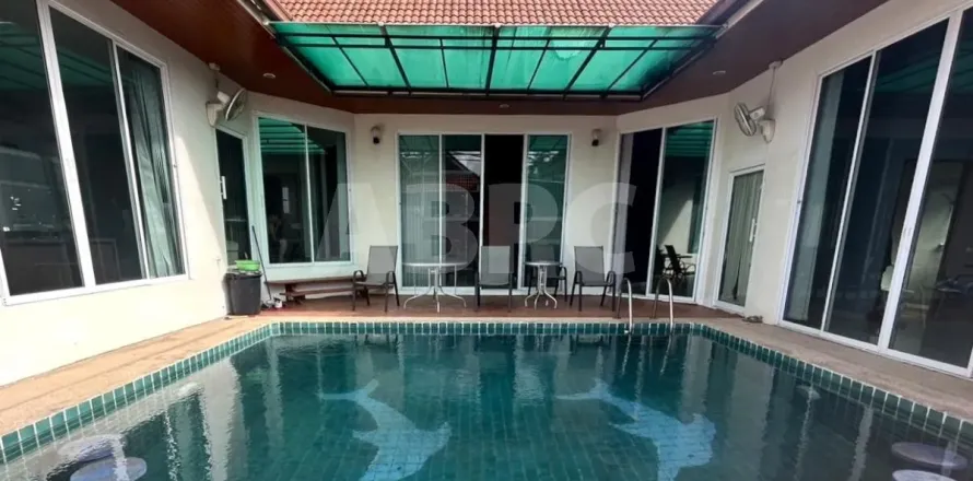 Casa de 3 dormitorios en Pattaya, Tailandia № 212000