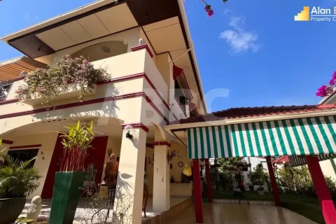 Casa de 2 dormitorios en Jomtien Beach, Pattaya, Tailandia № 211997 - foto 3