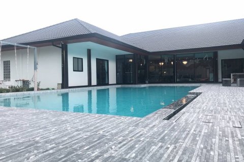 Дом в Паттайе, Таиланд с 7 спальнями № 140757 - фото 17