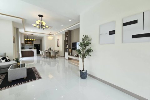Villa in Pattaya, Thailand 4 bedrooms № 173029 - photo 4