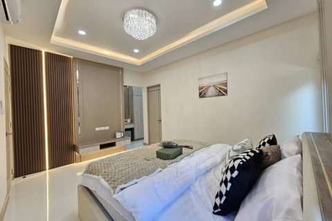 Villa in Pattaya, Thailand 4 bedrooms № 173029 - photo 9