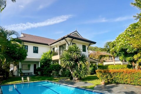 Maison à Hua Hin, Thaïlande 4 chambres № 173027