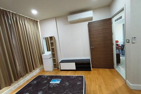 Кондоминиум с 3 спальнями в Кхлонг Сане, Бангкок, Таиланд № 137029 - фото 17