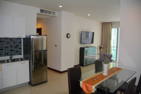 Condo in Watthana, Bangkok, Thailand, 2 bedrooms № 155224 - photo 2