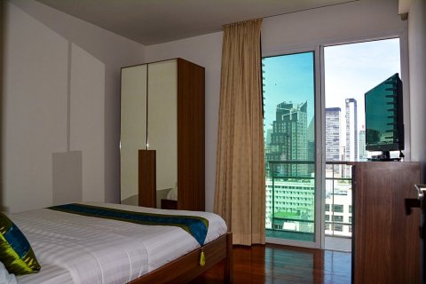 Condo in Watthana, Bangkok, Thailand, 2 bedrooms № 155224 - photo 12