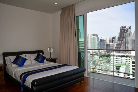 Condo in Watthana, Bangkok, Thailand, 2 bedrooms № 155224 - photo 9
