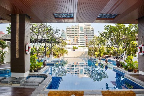 Condo in Watthana, Bangkok, Thailand, 2 bedrooms № 155224 - photo 18