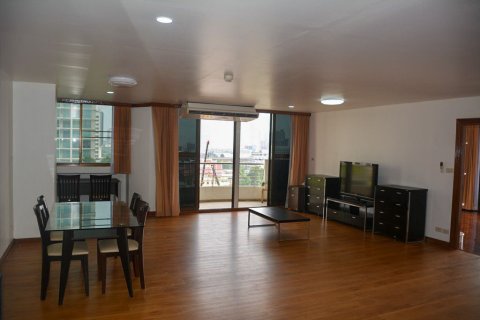 Condo in Watthana, Bangkok, Thailand, 2 bedrooms № 155222 - photo 3