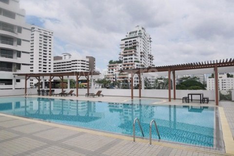 Condo in Watthana, Bangkok, Thailand, 2 bedrooms № 155222 - photo 18