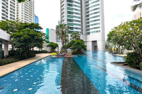 Condo in Khlong Toei, Bangkok, Thailand, 2 bedrooms № 155220 - photo 13