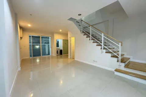 Дом в Банг Кхене, Бангкок, Таиланд с 3 спальнями № 155223 - фото 12