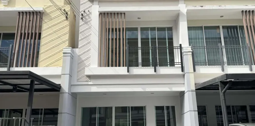 Дом в Банг Кхене, Бангкок, Таиланд с 3 спальнями № 155223