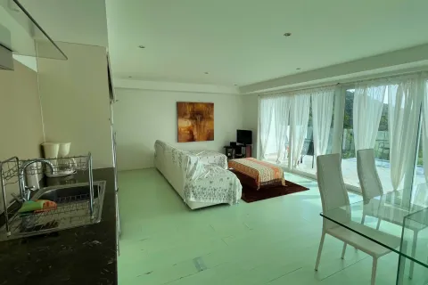 Condo in Phuket, Thailand, 2 bedrooms  № 155219 - photo 2