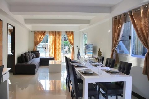 Villa in Kathu, Thailand 3 bedrooms № 148854 - photo 8
