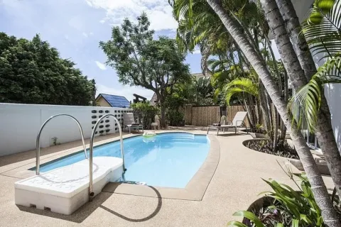 Villa in Kathu, Thailand 3 bedrooms № 148854 - photo 2