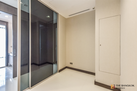 Condo in Bangkok, Thailand, 2 bedrooms  № 186467