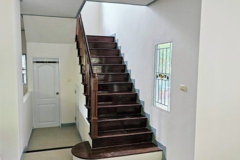 House in Bang Kruai, Thailand 3 bedrooms № 154321 - photo 8