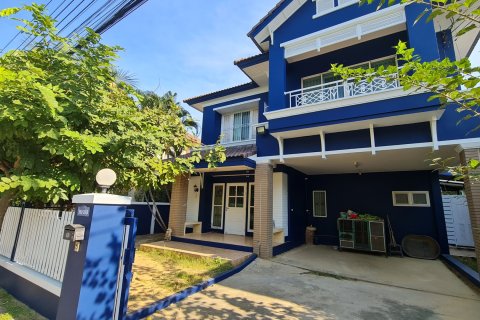 House in Bang Kruai, Thailand 3 bedrooms № 154321 - photo 1