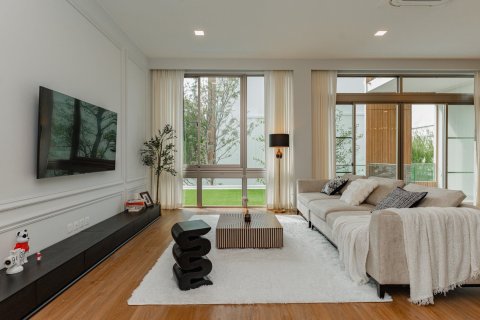 Townhouse in Saphan Sung, Bangkok, Thailand 4 bedrooms № 154318 - photo 3