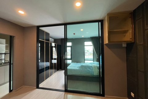 Studio dans le Condo à Din Daeng, Bangkok, Thaïlande № 154319 - photo 1