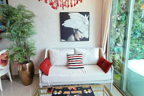 Студия в кондо в Паттайе, Таиланд № 168998 - фото 2