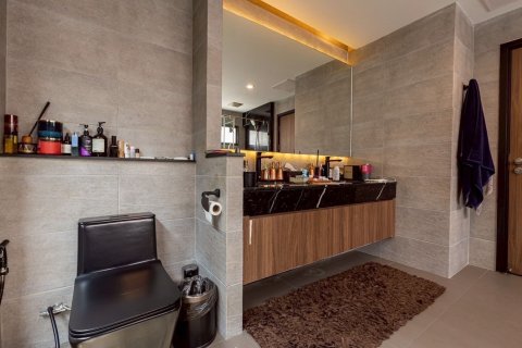 House in Bangkok, Thailand 4 bedrooms № 168997 - photo 7