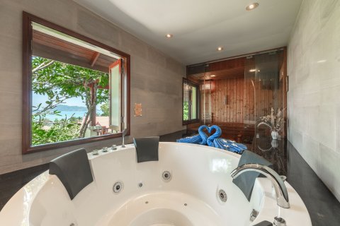 Villa in Kathu, Thailand 3 bedrooms № 168996 - photo 26