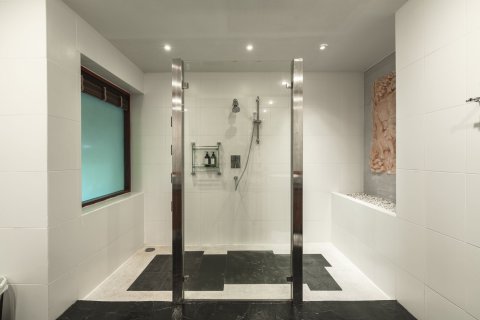 Villa in Kathu, Thailand 3 bedrooms № 168996 - photo 24