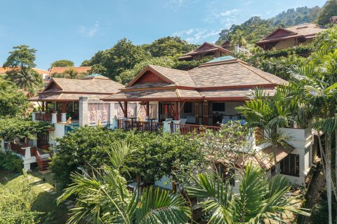 Villa in Kathu, Thailand 3 bedrooms № 168996 - photo 5
