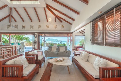 Villa in Kathu, Thailand 3 bedrooms № 168996 - photo 9