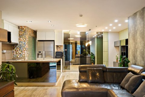 Condo in Huai Khwang, Bangkok, Thailand, 2 bedrooms  № 136650 - photo 2