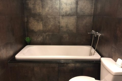 Кондоминиум с 2 спальнями в Клонг Тоэй, Бангкок, Таиланд № 136645 - фото 10